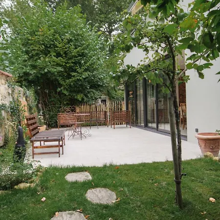 Le Clos De לינה וארוחת בוקר *